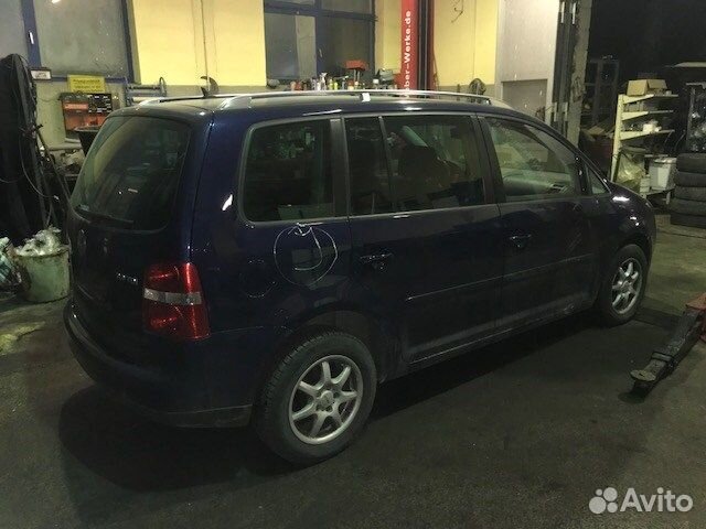 Разбор на запчасти Volkswagen Touran