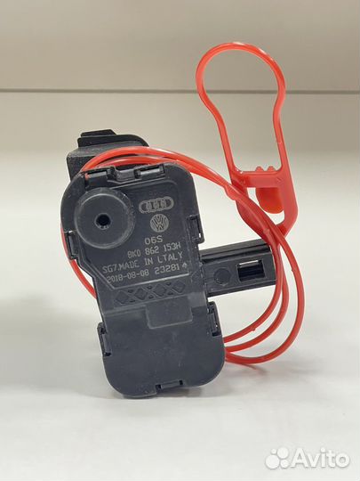 VAG 8K0862153H замок бензобака audi A4 / A5 / Q5