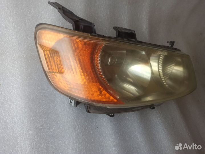 Фары Honda Life Dunk