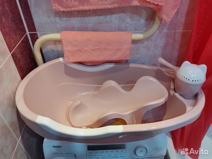 Ванночка для купания с горкой