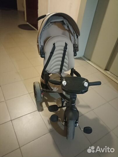 Детский велосипед с ручкой