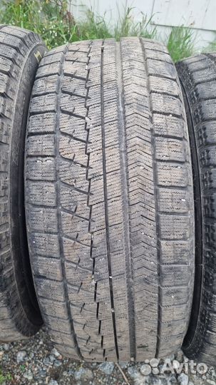 Bridgestone Blizzak VRX 235/55 R17 99S