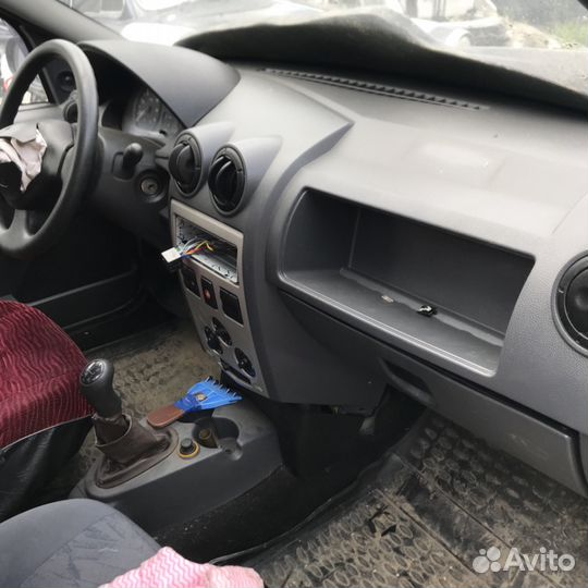 Торпедо Рено Логан 1