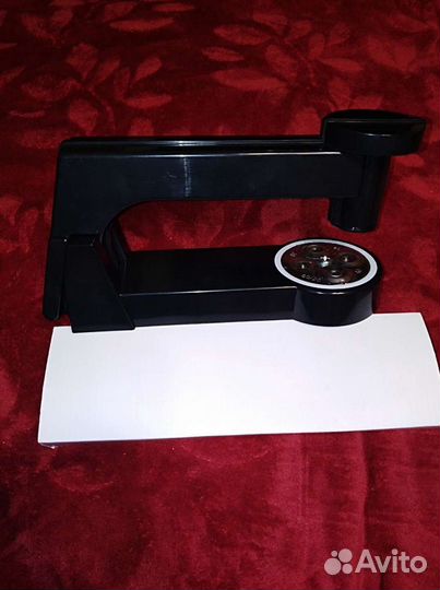 Для декорирования устройство(ручной пресс)