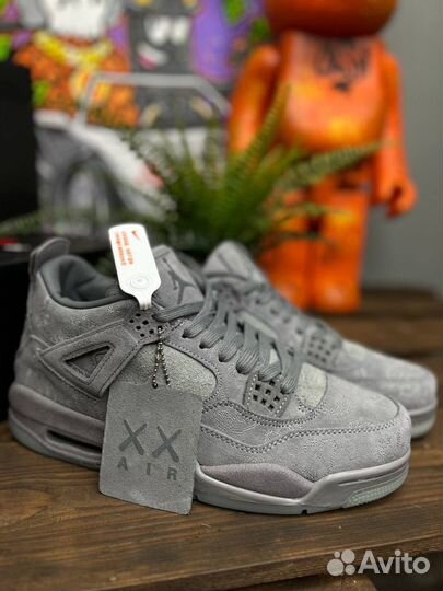 Nike Air Jordan 4 Kaws