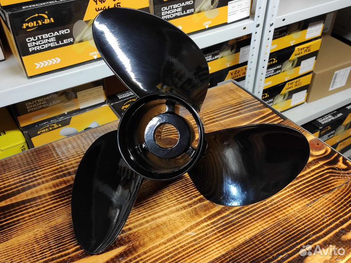 Винт гребной 150-300; 3x16x21-1/2 RH