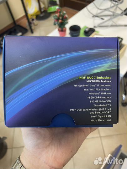 Intel nuc 7 i7 mini pc (NUC7i7BNK)