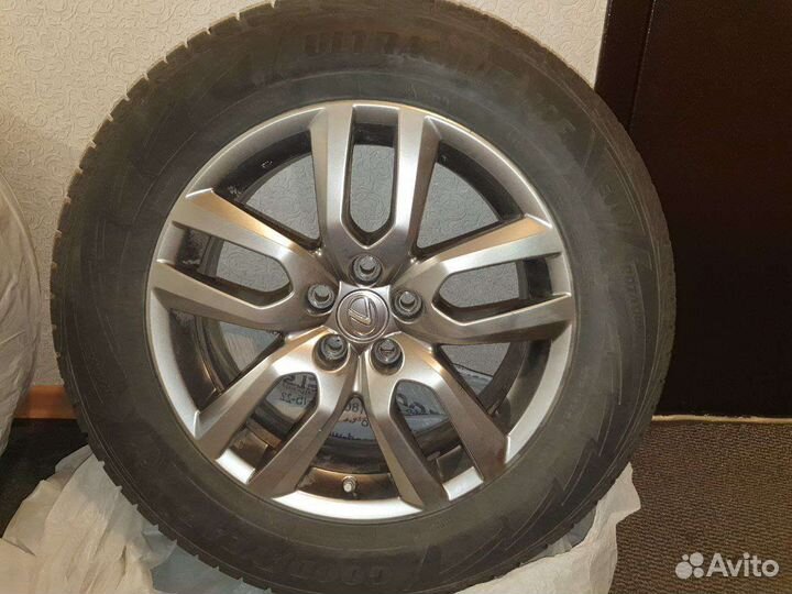 Goodyear Ultra Grip Ice Arctic 2 SUV 235/65 R18