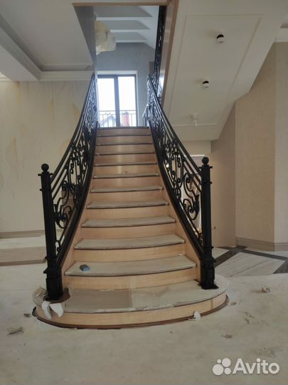 Кованые перила для лестницы