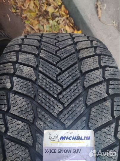Michelin X-Ice Snow SUV 285/45 R22