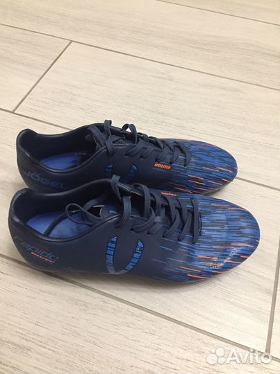 Футбольные бутсы