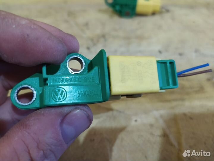 Датчик AIR BAG Audi Q7 (4L)