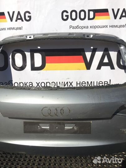 8R0827023C Крышка багажника Audi Q5