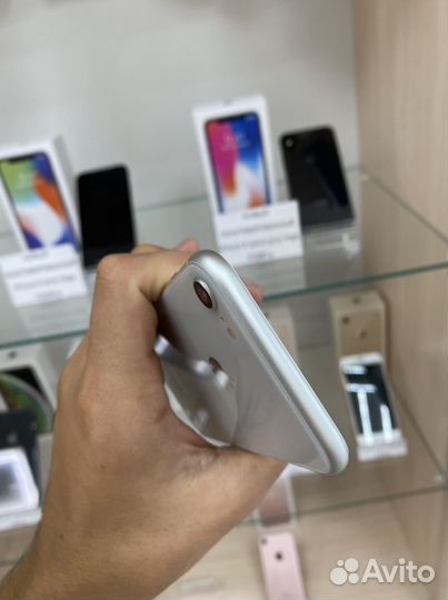 iPhone 8, 256 ГБ