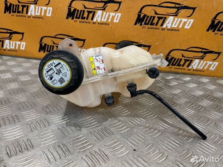 Расширительный бачок Land Rover Discovery 5 3.0L