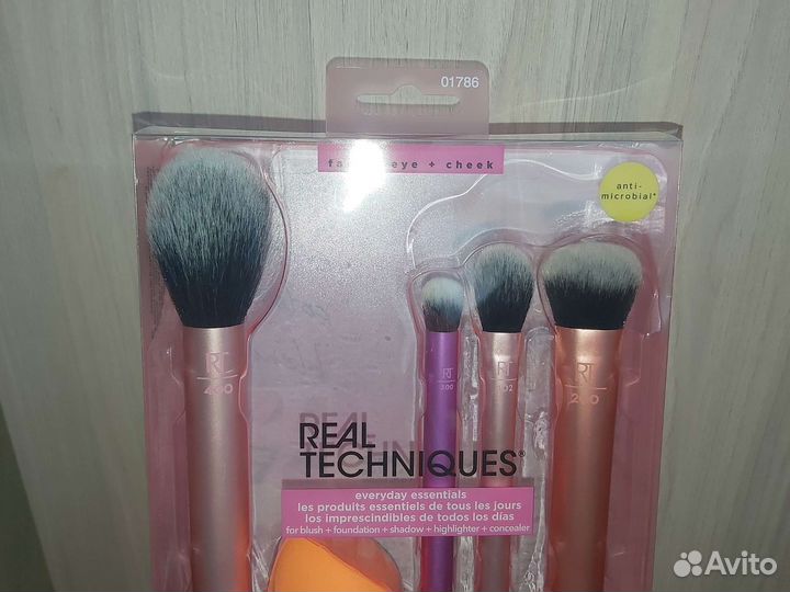 Кисти для макияжа real techniques