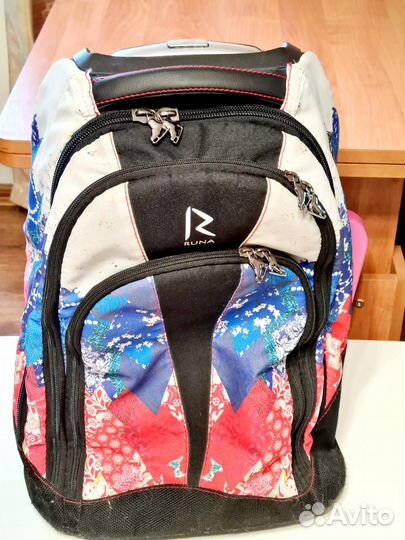 Продам рюкзак для коньков