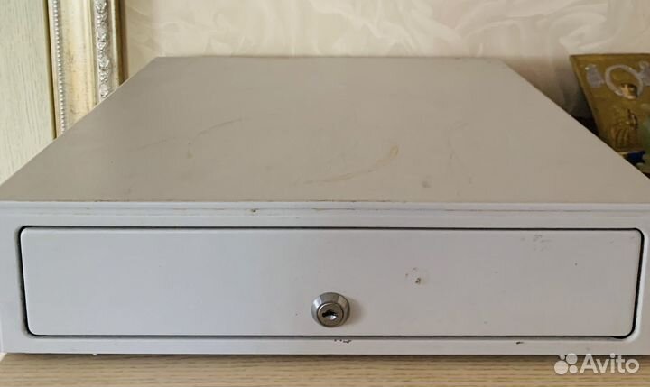 Ящик для денег