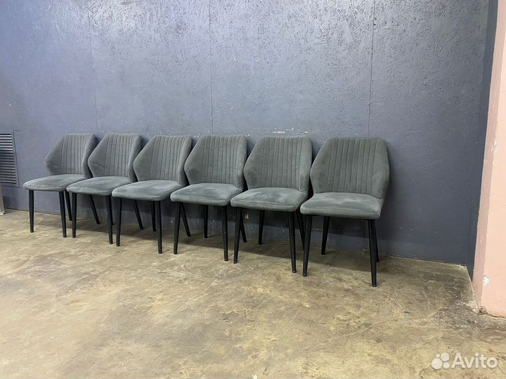 Стул мягкий серый