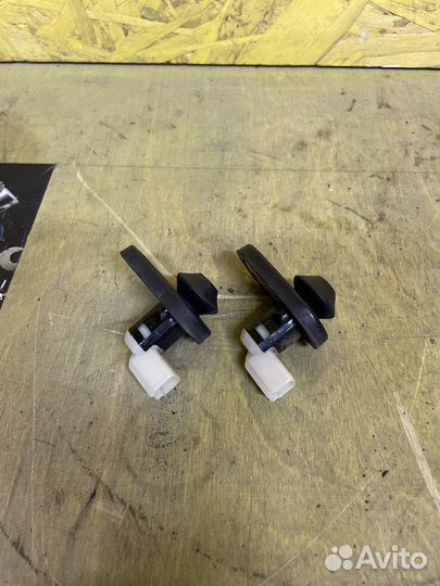 Концевик двери Toyota Caldina AZT241W