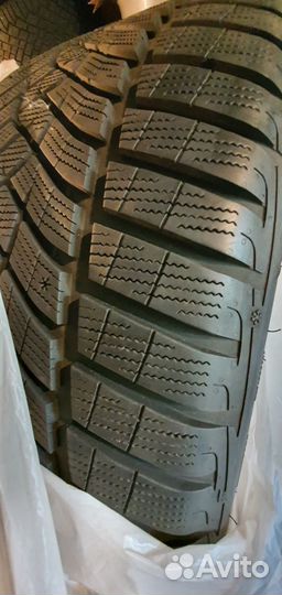 Goodyear UltraGrip Performance+ SUV 295/35 R21 107V