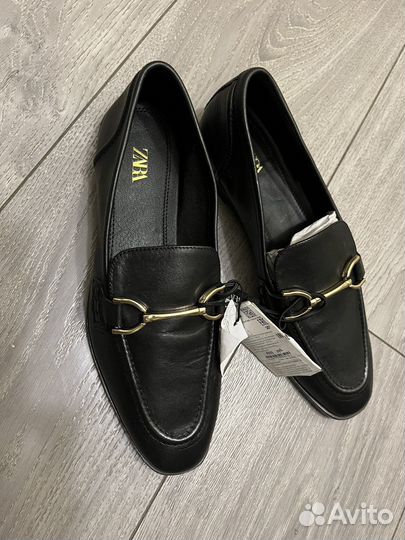 Кожаные лоферы Zara