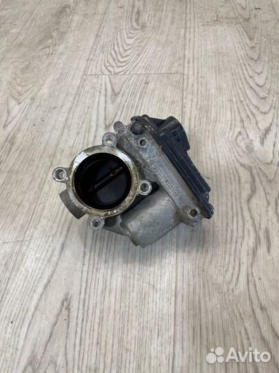 Дроссельная заслонка Ford Fusion CBK fxja 2008