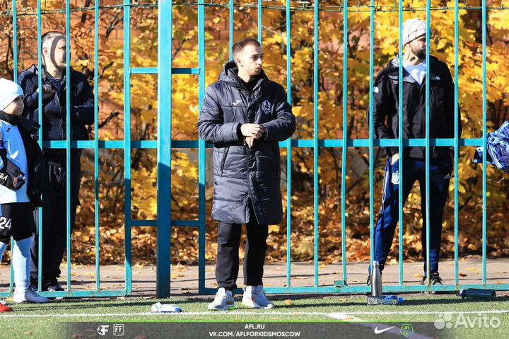 Тренер по футболу