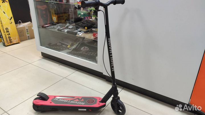 Электросамокат novatrack escoo красный