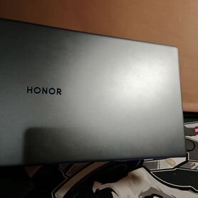 Honor magicbook 15 ryzen 7 5700/16 озу/512 m2