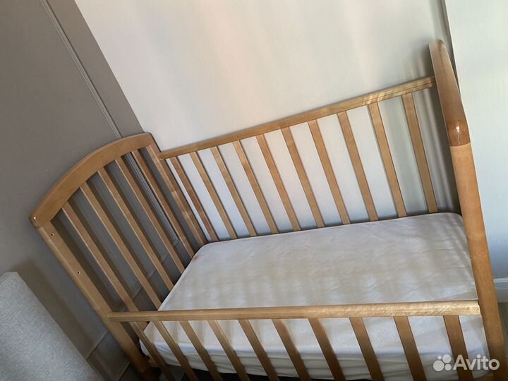 Детская кроватка
