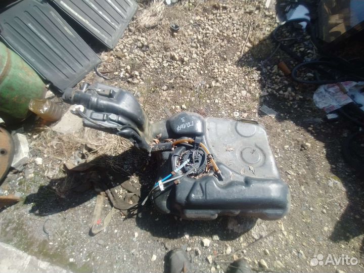 Бензобак Фольксваген Гольф 3