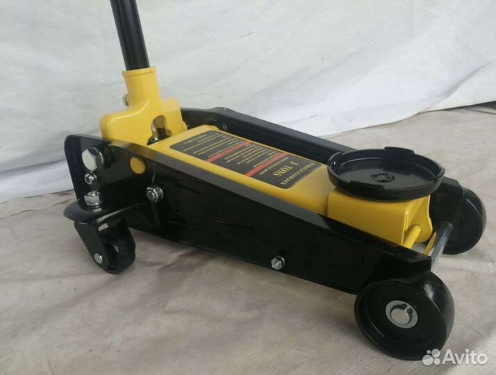 Домкрат подкатной 3 тонны