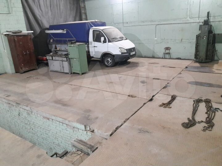 Гараж, > 30 м²
