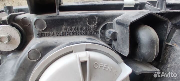 Lexus LX 470 фары