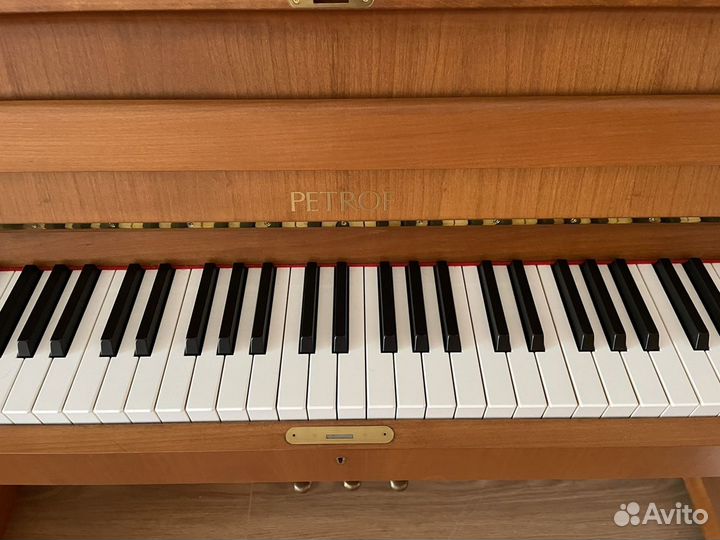 Пианино Petrof