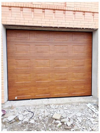 Секционные подъёмные гаражные ворота