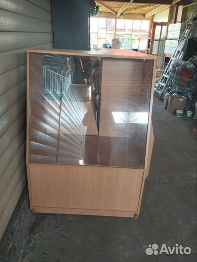 Витрина лдсп со стеклом