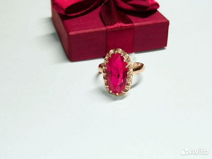 Золотое кольцо с корундом \585\ Т8569