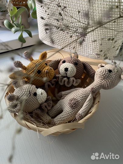 Вязаные игрушки, погремушки стильные