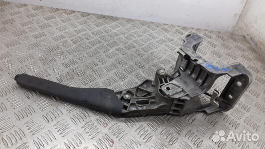 Рычаг ручного тормоза (ручник) volkswagen touran