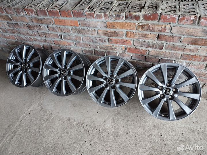 Оригинальные диски Lexus R17 5х114.3 J8 ET45