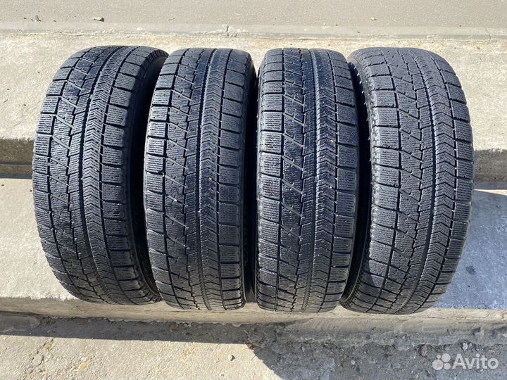 Зимние колеса Bridgestone 175/70/13 4/98 ваз