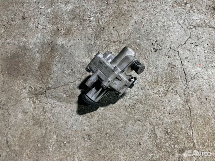 Насос гидроусилителя руля Audi A8 D2/4D 4.2 AQF