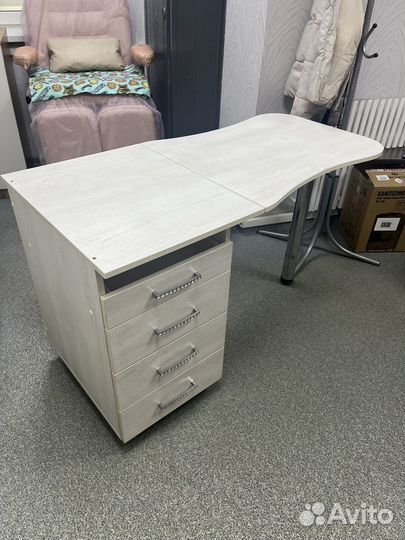 Маникюрный стол складной бу