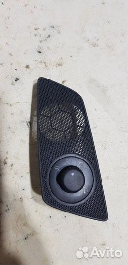 Переключатель регулировки зеркал Skoda Yeti