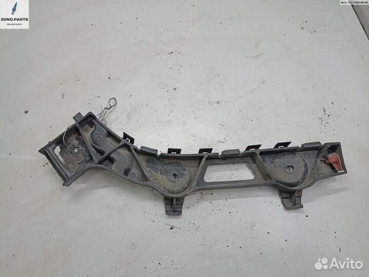 Кронштейн бампера заднего 13125037 на Opel Zafira B