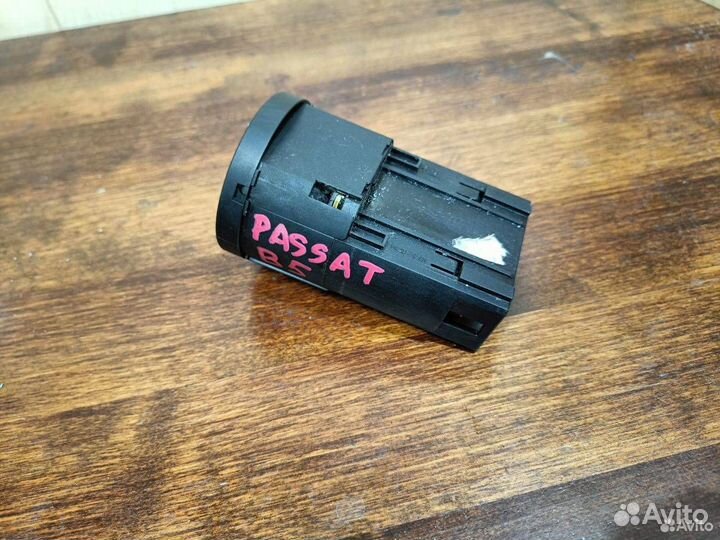 Блок регулировки света Volkswagen Passat