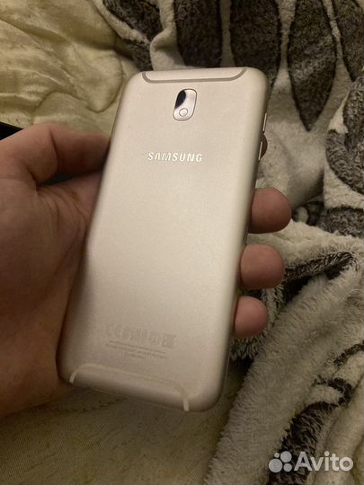 Телефон Samsung j7