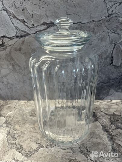 Банка стеклянная